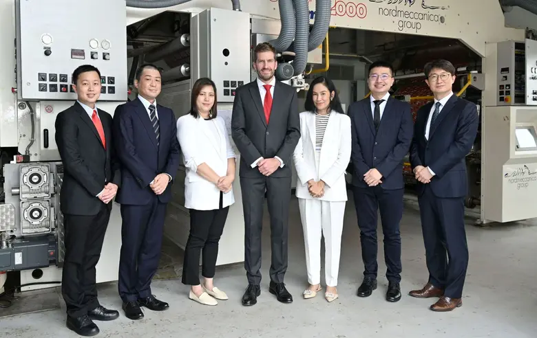 เฮงเค็ล เปิดสถาบัน Henkel Converters' Aca...