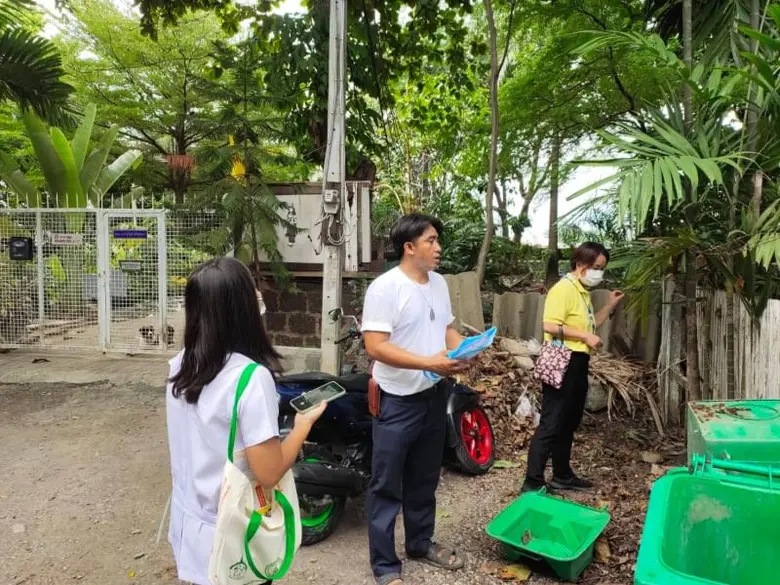 เขตพระนครเพิ่มความถี่ทำความสะอาดทางเดินไปท่าเรือเทเวศร์ กำชับผู้เลี้ยงหมูไม่ปล่อยออกนอกพื้นที่