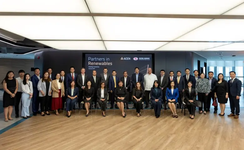 คุณจอมทรัพย์ โลจายะ ประธานเจ้าหน้าที่บริห...