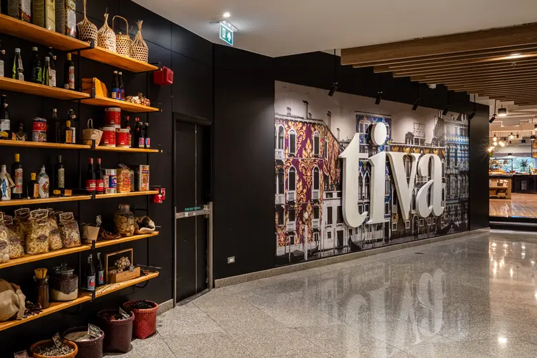 อิ่มอร่อยกับบุฟเฟ่ต์อาหารไทย-อิตาเลียน จั...