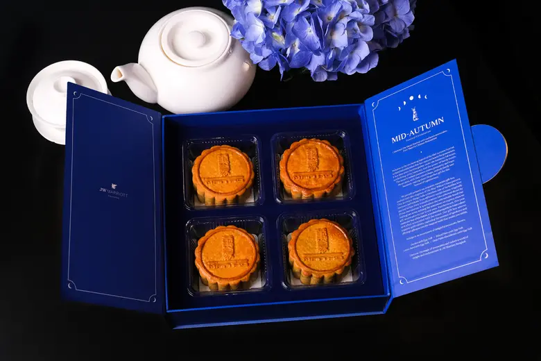 เปิดตำนานความเชื่อแฝงความอร่อยด้วยขนมไหว้พระจันทร์ จากห้องอาหารจีนมาน โฮ โรงแรมเจดับบลิว แมริออท กรุงเทพฯ