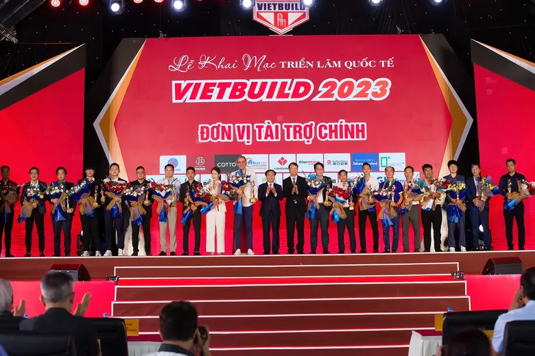 ตอกย้ำความโดดเด่นและศักยภาพแบรนด์ชั้นนำใน...