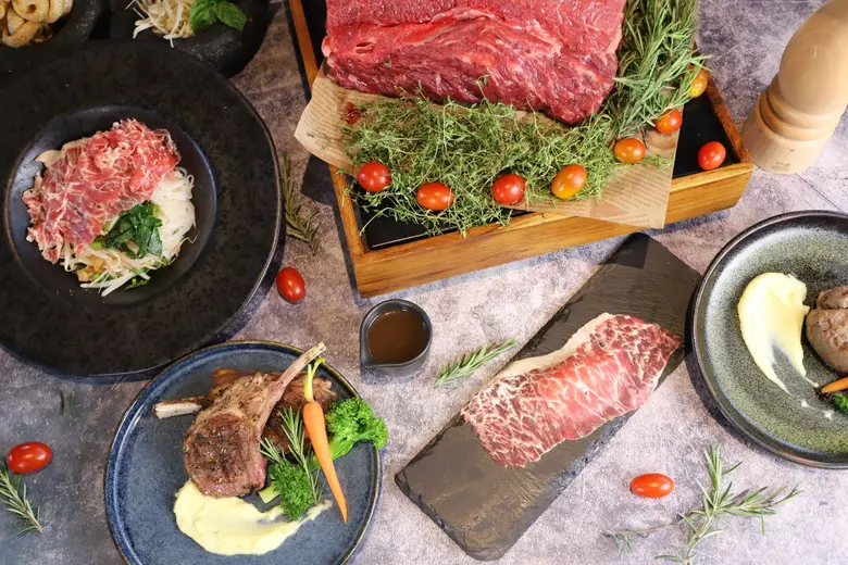 ห้องอาหารจตุจักร คาเฟ่ ชวนคุณลิ้มรสเนื้อน...