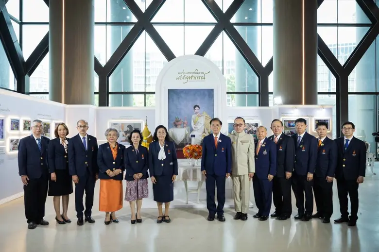 ราชวิทยาลัยจุฬาภรณ์ เชิญชมนิทรรศการ "แสงแ...