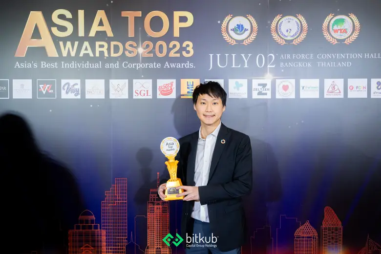 "ท๊อป จิรายุส ทรัพย์ศรีโสภา" คว้ารางวัล ASIA TOP AWARDS 2023 สาขา Best CEO of the Year