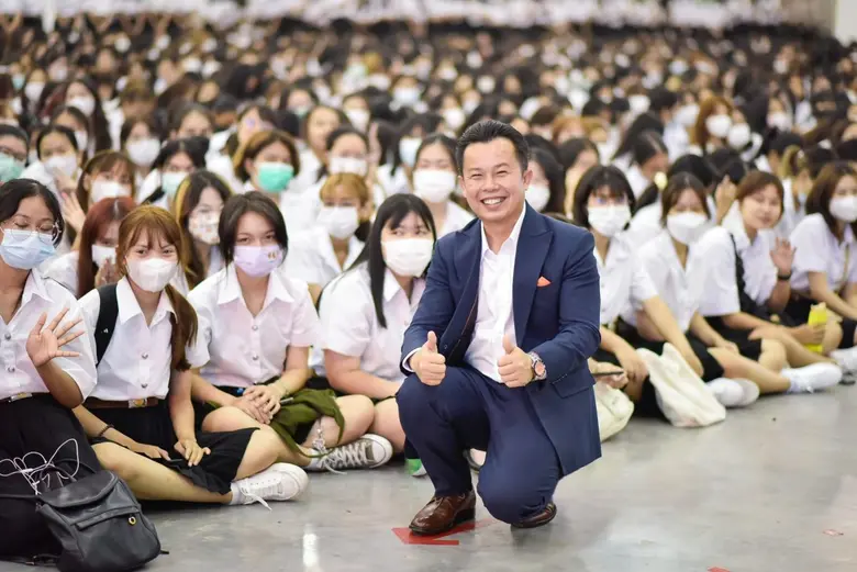 สถาบันเทคโนโลยีพระจอมเกล้าเจ้าคุณทหารลาดก...