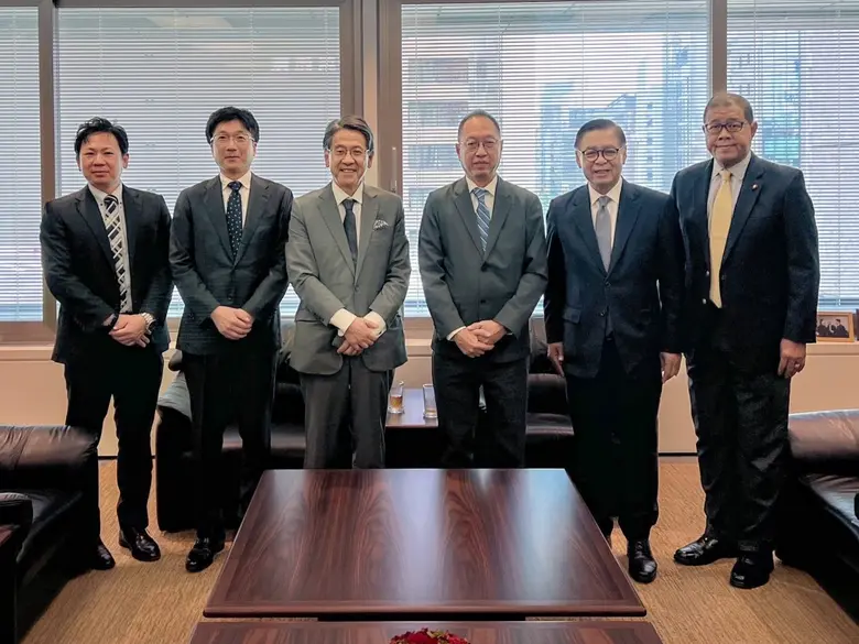 ดร.พสุ โลหารชุน ประธานกรรมการ ธนาคารเพื่อ...