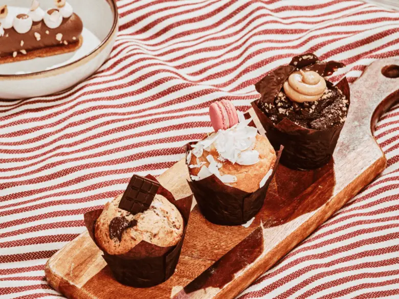 มอคค่า แอนด์ มัฟฟินส์ โรงแรมอนันตรา สยาม กรุงเทพฯ ฉลองวันช็อกโกแลตโลก เปิดตัวเมนูพิเศษ "Chocolate Eclipse"