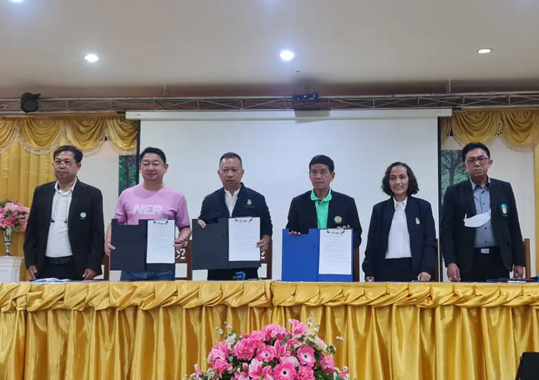 นายชูวิทย์ จึงธนสมบูรณ์ (ที่2 จากซ้าย) ปร...