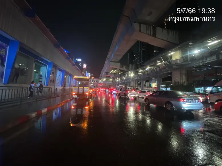 นายพรเลิศ เพ็ญพาส ผู้อำนวยการเขตจตุจักร ก...