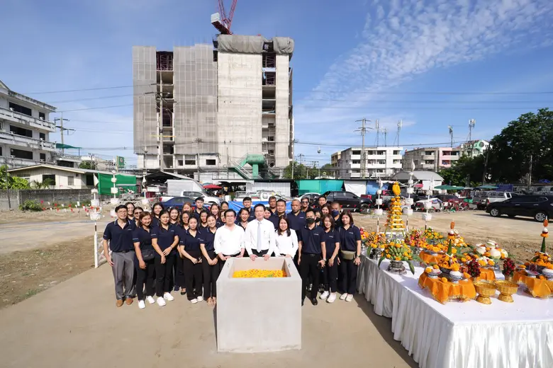 นายสันติพล เจนวัฒนไพศาล ประธานเจ้าหน้าที่...