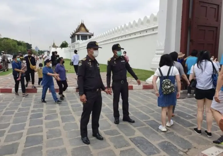 นายสัมฤทธิ์ สุมาลี ผู้อำนวยการเขตพระนคร ก...