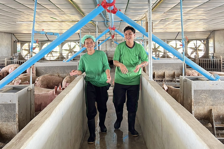 เปิดความสำเร็จ "ธเนศฟาร์ม" เกษตรกรคอนแทรคฟาร์ม เลี้ยงหมูขุนพลิกชีวิต สร้างงานสร้างอาชีพมั่นคง