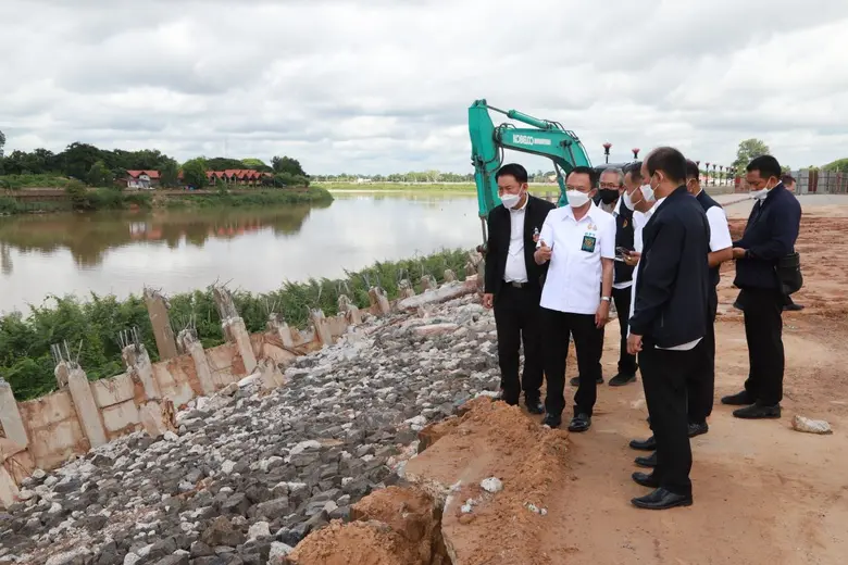 อธิบดีกรมโยธาฯ เร่งรัดซ่อมแซมเขื่อนป้องกั...