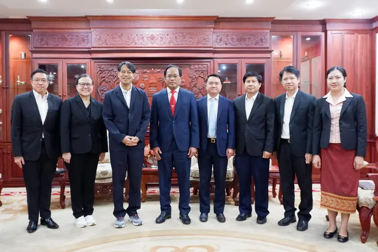 ดร.รักษ์ วรกิจโภคาทร กรรมการผู้จัดการ ธนา...