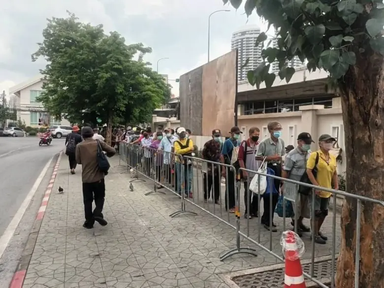 เขตพระนครจัดเจ้าหน้าที่เทศกิจเข้มงวดตรวจตราถนนราชดำเนิน เพิ่มความปลอดภัยให้ประชาชน