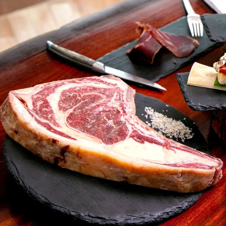 สุดเย้ายวนชวนหิว คนรักเนื้อ ต้องลอง สเต๊กเอล คาปริโช ห้องอาหารอูโนมาส โรงแรมเซ็นทาราแกรนด์ฯ เซ็นทรัลเวิลด์