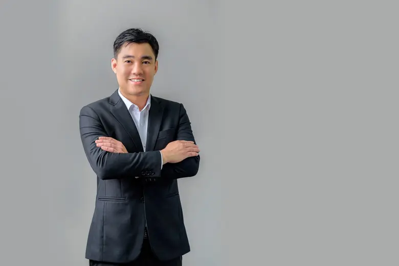 ผู้บริหารหนุ่ม "พีรพันธ์ จิวะพรทิพย์ " แห...