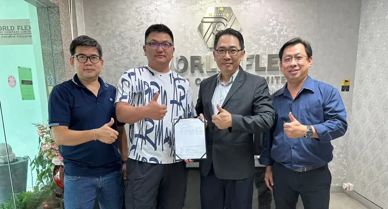 นายชวลิต ติยาเดชาชัย ประธานเจ้าหน้าที่บริหาร พร้อมด...