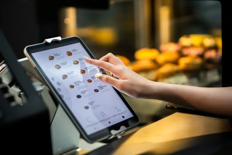 เปิดแล้ววันนี้! C.P.S. COFFEE ป๊อปอัพสโตร์ดีไซน์เท่ พร้อมเช็คอินกันได้ที่ชั้น G ศูนย์การค้าสยามพารากอน