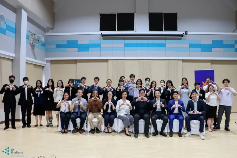 Six Young Thai Students Advance to the 2023 FedEx/JA International Trade Challenge Regional Finals