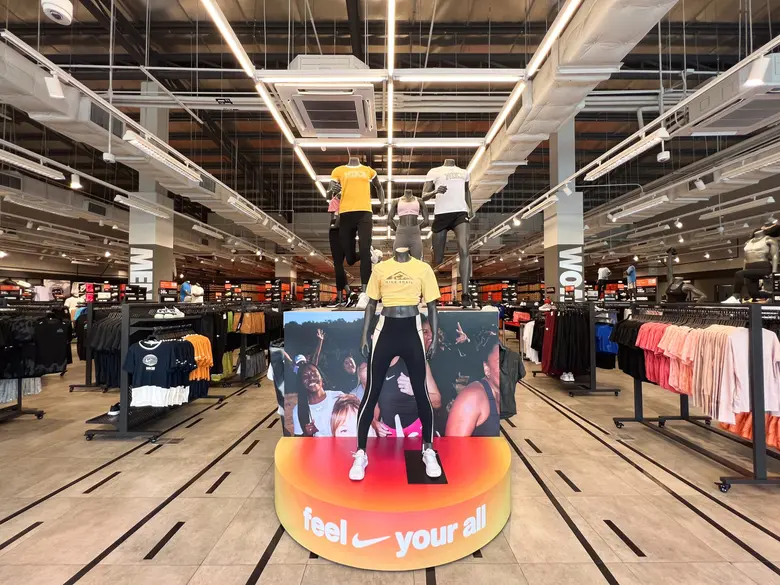 นักช้อปสายกีฬาต้องไม่พลาด! สยาม พรีเมี่ยม...