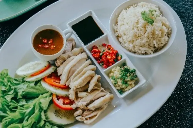 พักผ่อนอย่างสุขใจในบรรยากาศแสนสบายใกล้กรุ...