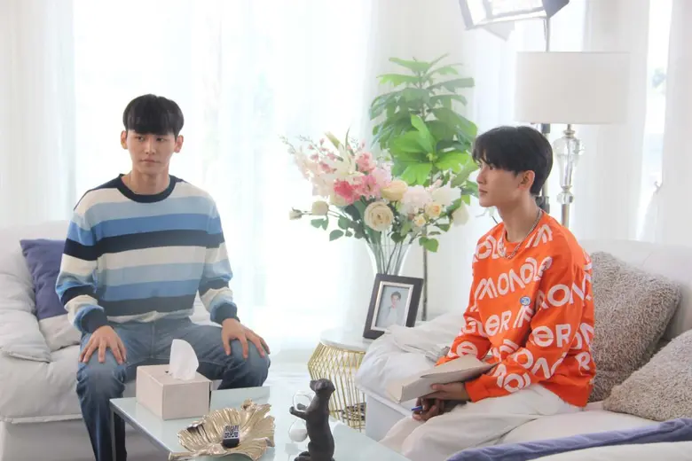 จา  พชร (ปัณณ์)  บุกถึงห้อง  เฟริสท์ ฉลองรัฐ (อชิต์) ใน ซีรี่ส์ พี่พระเอกกับเด็กหมาในกอง วันจันทร์ที่ 24 กรกฎาคม เวลา 22.45 น. ทางช่อง 3