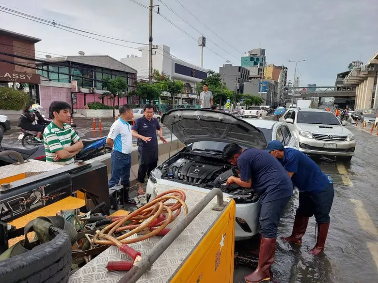 นางสาวอำภา นรนาถตระกูล ผู้อำนวยการสำนักกา...