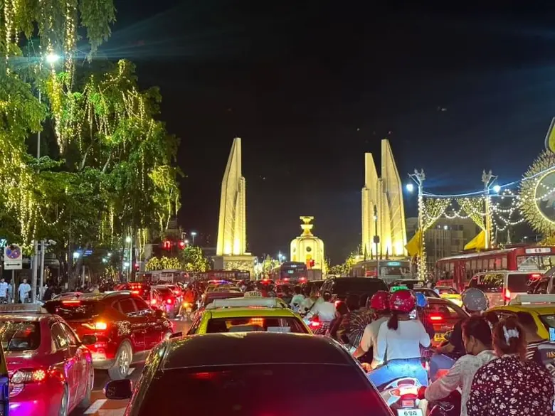 นายสัมฤทธิ์ สุมาลี ผู้อำนวยการเขตพระนคร ก...