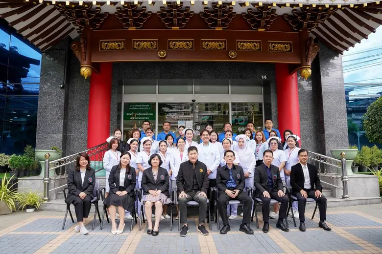 คุณอรัญ เอี่ยมสุรีย์ ผู้อำนวยการคลินิกการ...