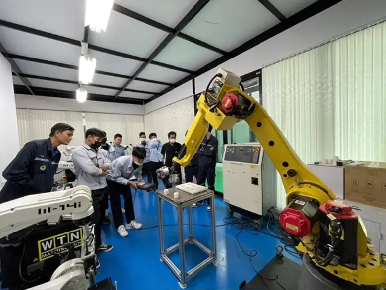 รมว.สุชาติ สั่งกรมพัฒน์ up skill ผลิตอัตโนมัติและหุ่นยนต์ ป้อน EEC