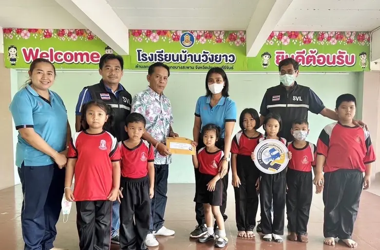 ผู้แทนจากชมรมผู้ประกอบการขนส่งบางสะพาน แล...