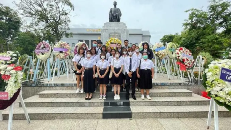 คณะนิติศาสตร์ SPU วางพวงมาลาถวายสักการะพระอนุสาวรีย์พระเจ้าบรมวงศ์เธอ พระองค์เจ้ารพีพัฒนศักดิ์ กรมหลวงราชบุรีดิเรกฤทธิ์ เนื่องในวันรพี 7 สิงหาคม 2566