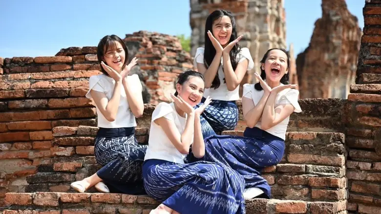 นายกรัฐมนตรี ชื่นชมคนรุ่นใหม่โชว์พลัง Soft Power ผ้าไทย sacit ผุดแคมเปญ "Gen Z มีดีให้อวด" ส่งต่อความภาคภูมิใจในความเป็นไทย