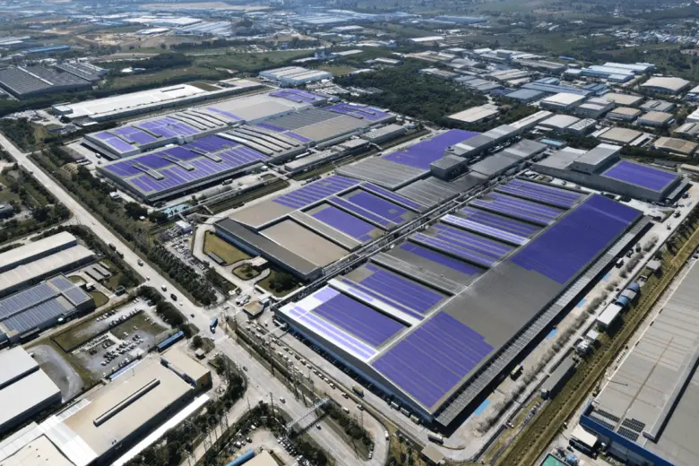 The world's largest solar rooftop and oth...