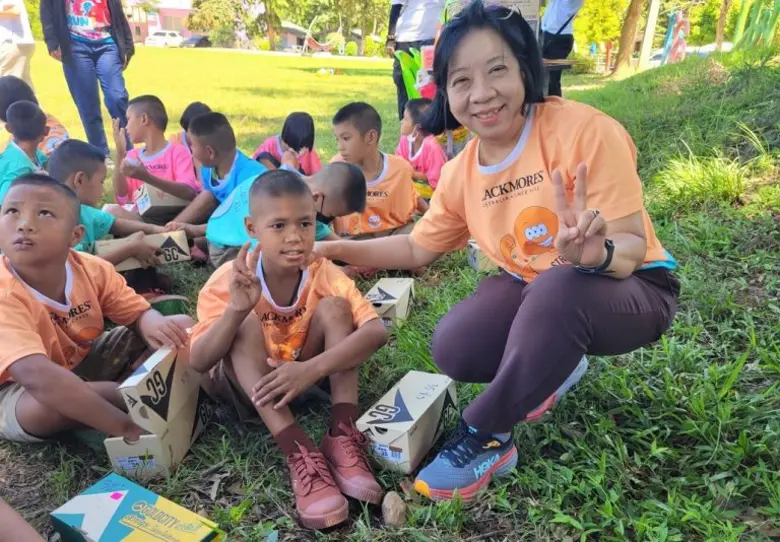 Blackmores Run &amp; Move…Chance to Change เปลี่ยนทุกก้าวให้เป็นรอยยิ้ม มอบรองเท้านักเรียน 9,000 คู่ ให้นักเรียนในพื้นที่ห่างไกล