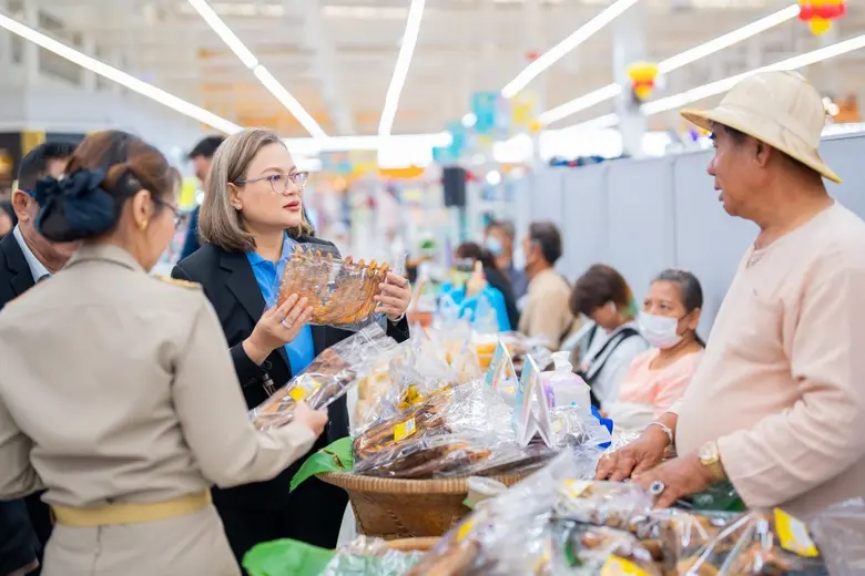 หอการค้าไทยและสภาหอการค้าแห่งประเทศไทย หอการค้าจังหวัดพระนครศรีอยุธยา จับมือจังหวัดพระนครศรีอยุธยา จัดงาน "SME FOODIES' PARADISE ตลาดนัด SME สัญจร"
