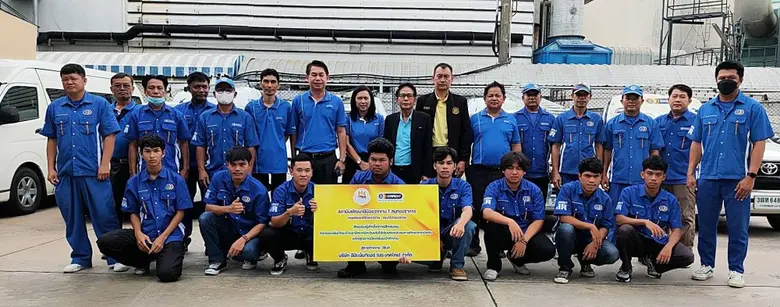 คุณปรีชา กัลยาประสิทธิ์ ผู้จัดการฝ่ายขายโ...