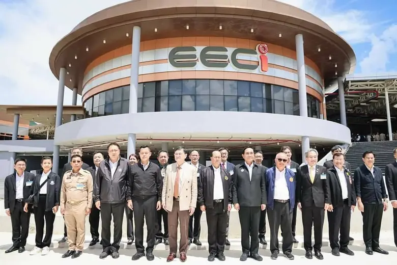 รมว.สุชาติ ร่วมคณะ นายก ลงพื้นที่ระยอง ติดตามความคืบหน้ายกระดับกำลังแรงงานป้อนอีอีซี