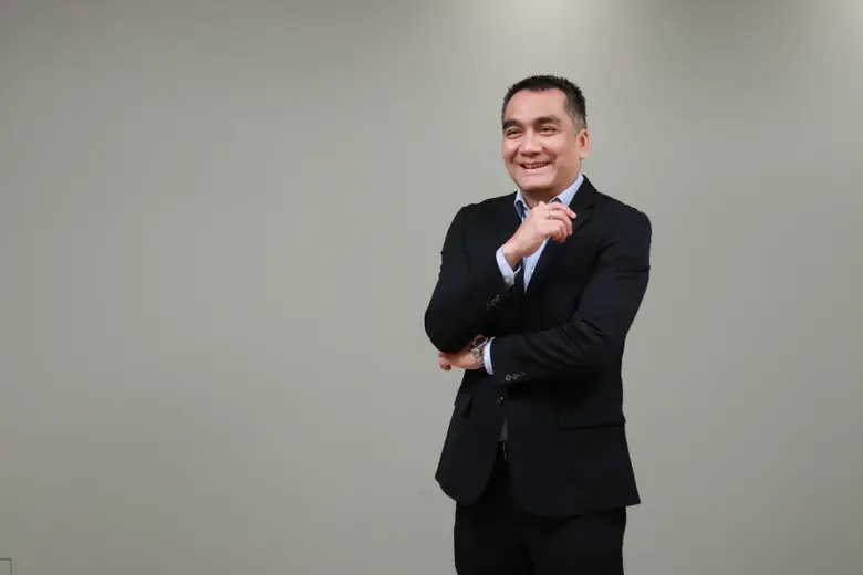 นายพรชลิต พลอยกระจ่าง รองกรรมการผู้จัดการ...