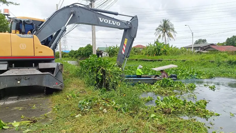 นายสุราษฎร์ เจริญชัยสกุล ผู้อำนวยการสำนัก...