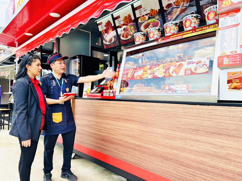 "ครอบครัวห้าดาว" ความภูมิใจของ 'อิ๋ว-กฤชญา ลิ้มสวัสดิ์' เคียงข้างสร้างอาชีพมั่นคง