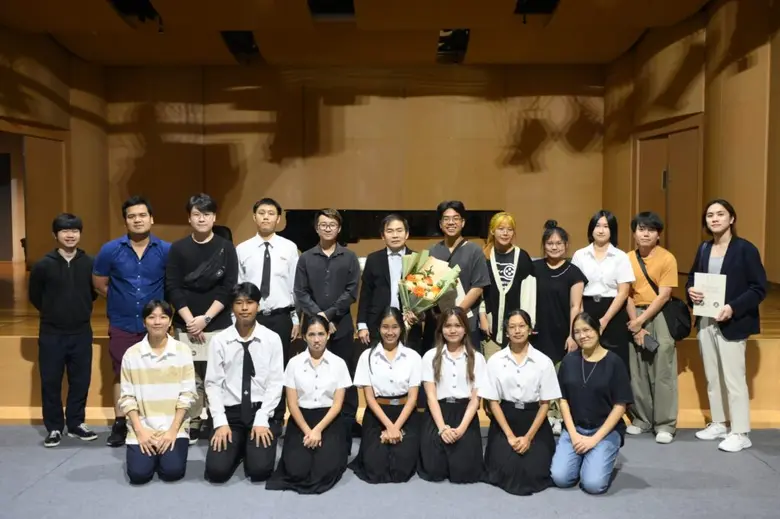 สถาบันดนตรีกัลยาณิวัฒนา โชว์ภาพบรรยากาศกา...