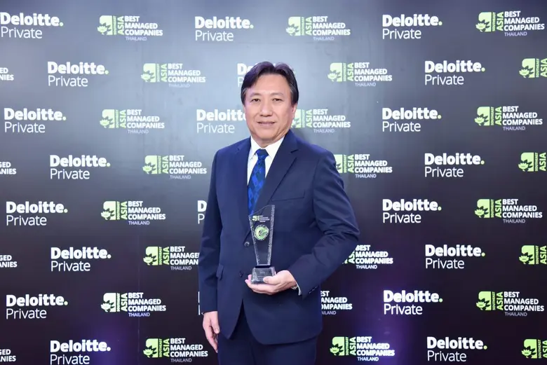 นายเอกราช พรรณสังข์ กรรมการผู้จัดการ บริษ...