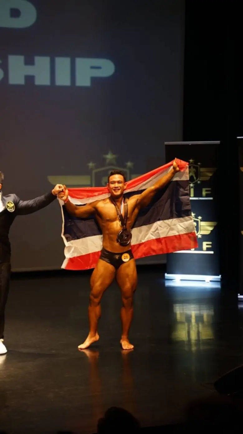 ขอแสดงความยินดีกับนักกีฬามหาวิทยาลัยหอการค้าไทย คว้ารางวัลรองชนะเลิศ กีฬาเพาะกาย ที่ประเทศสิงคโปร์