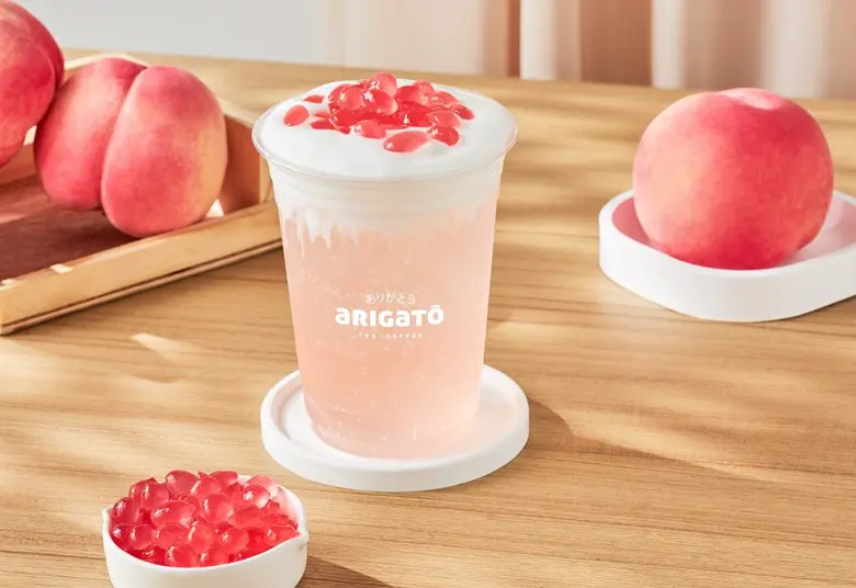 อาริกาโตะ ท้าลองเมนูใหม่! เอาใจสายพีช กับ "Peach Pop" (พีชป๊อป) หวานฉ่ำละมุน อร่อยหนุบเคียวเพลิน ไม่ซ้ำใครด้วย