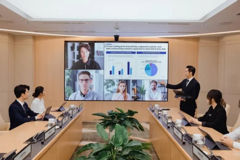 ไม่ว่าจะกำลังรอเปลี่ยนเครื่องอยู่ที่สนามบ...