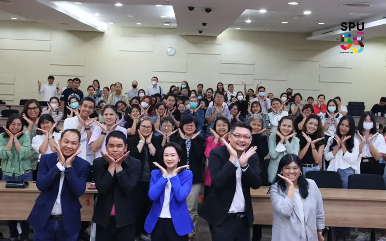 ผศ.ดร.ฐิตาภรณ์ สินจรูญศักดิ์ คณบดีคณะบัญช...