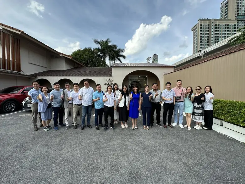 Amara Liposuction Center ศูนย์ดูดไขมัน เต...